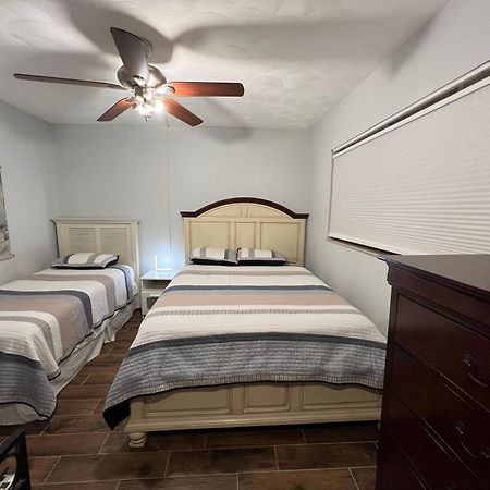 קלירווטר ביץ' Bayshore Yatch Tennis Condo 2Br 3 Beds, Walking Distance To Beautiful Quite Beach מראה חיצוני תמונה