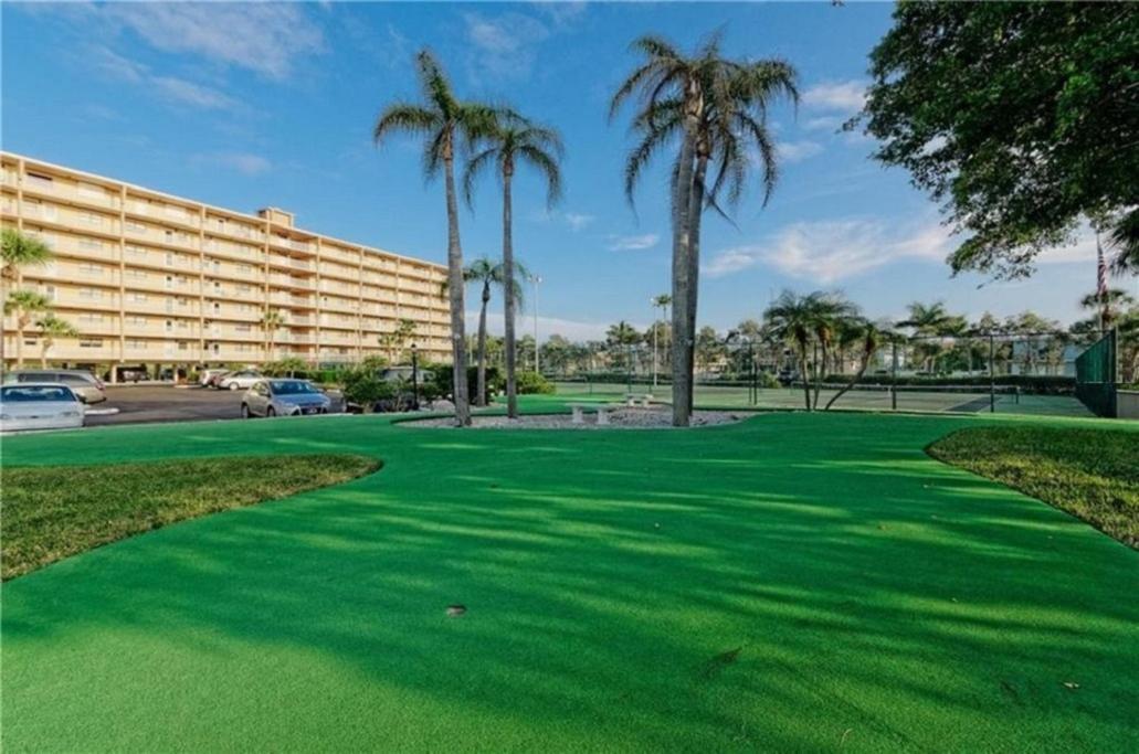 קלירווטר ביץ' Bayshore Yatch Tennis Condo 2Br 3 Beds, Walking Distance To Beautiful Quite Beach מראה חיצוני תמונה