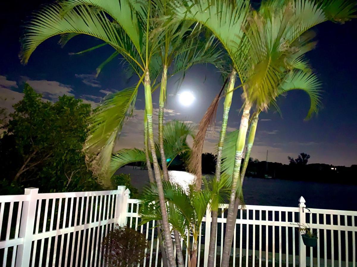 קלירווטר ביץ' Bayshore Yatch Tennis Condo 2Br 3 Beds, Walking Distance To Beautiful Quite Beach מראה חיצוני תמונה